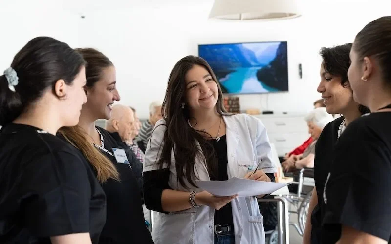 Profesionales médicos y de la salud en We Care
