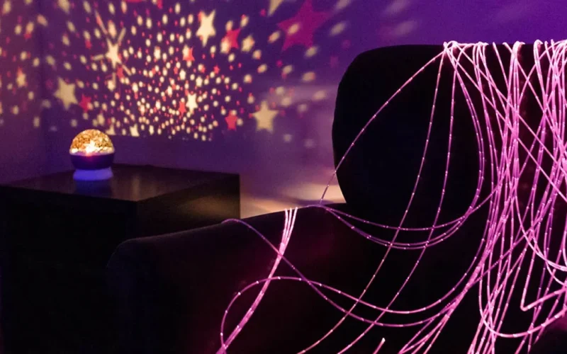 Sala Sensorial Snoezelen es un ambiente multisensorial diseñado para promover bienestar, relajación y conexión emocional